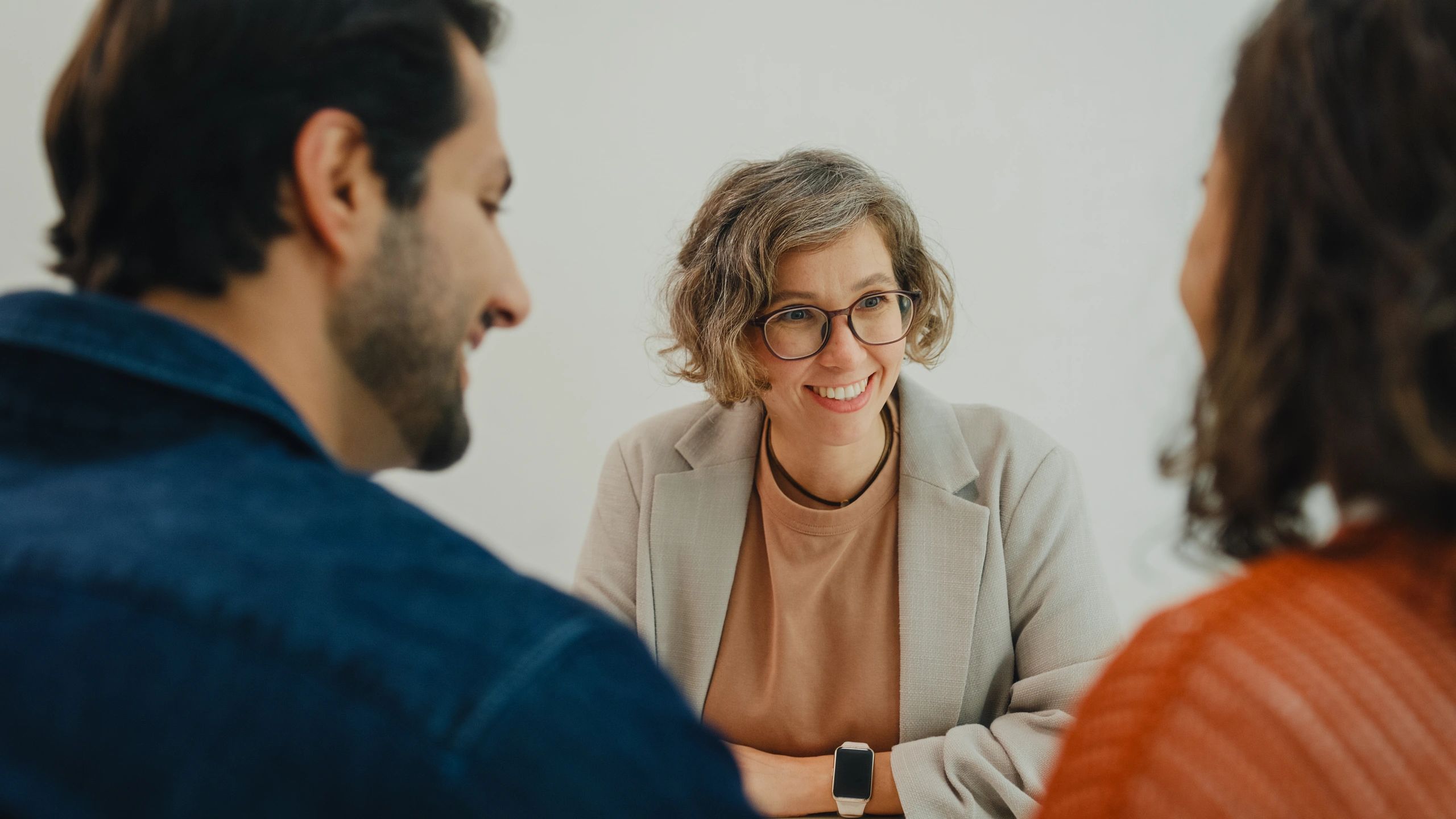 tax consultant helping client
